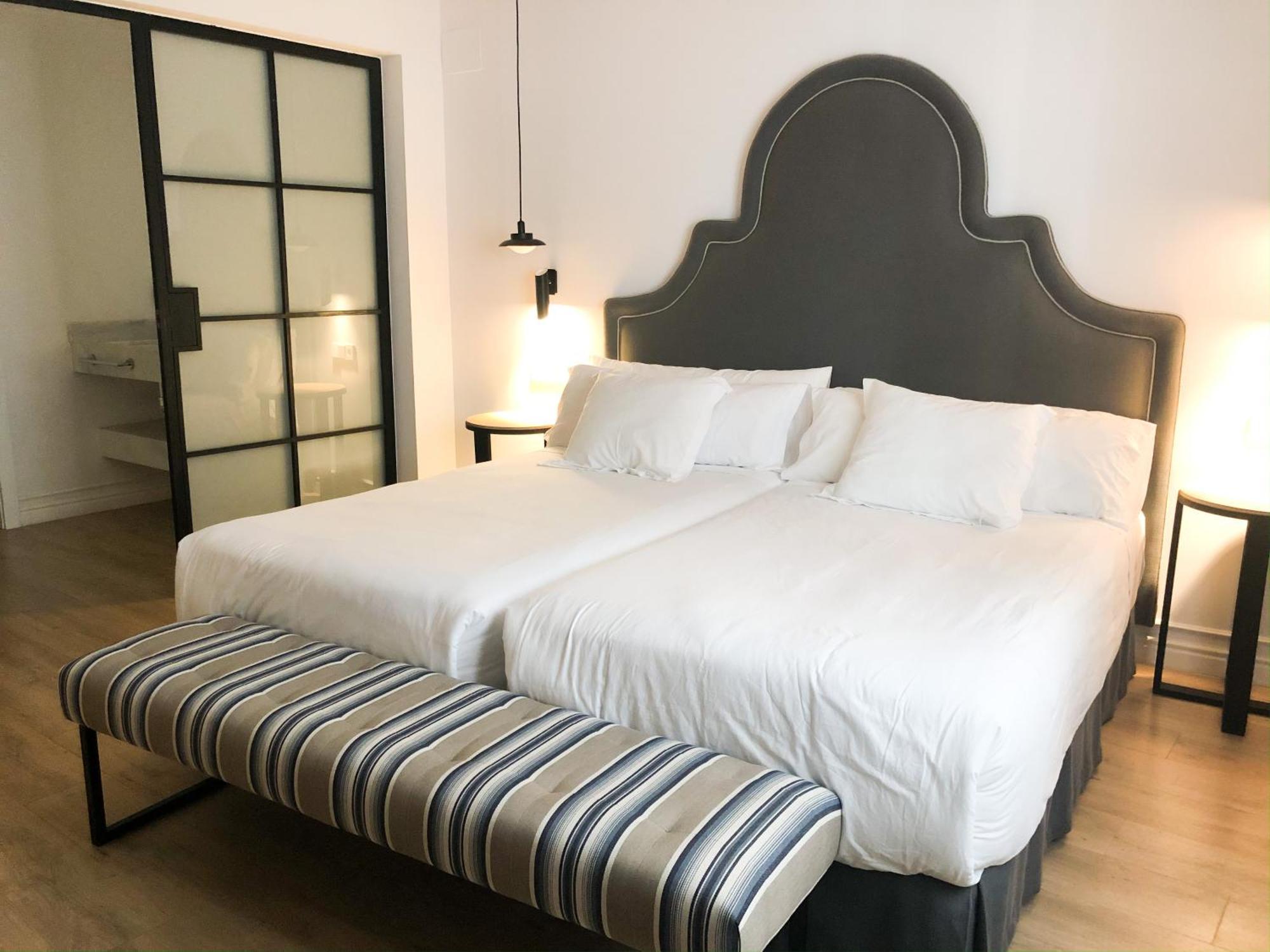 Suites Hom Sevilla Exterior photo