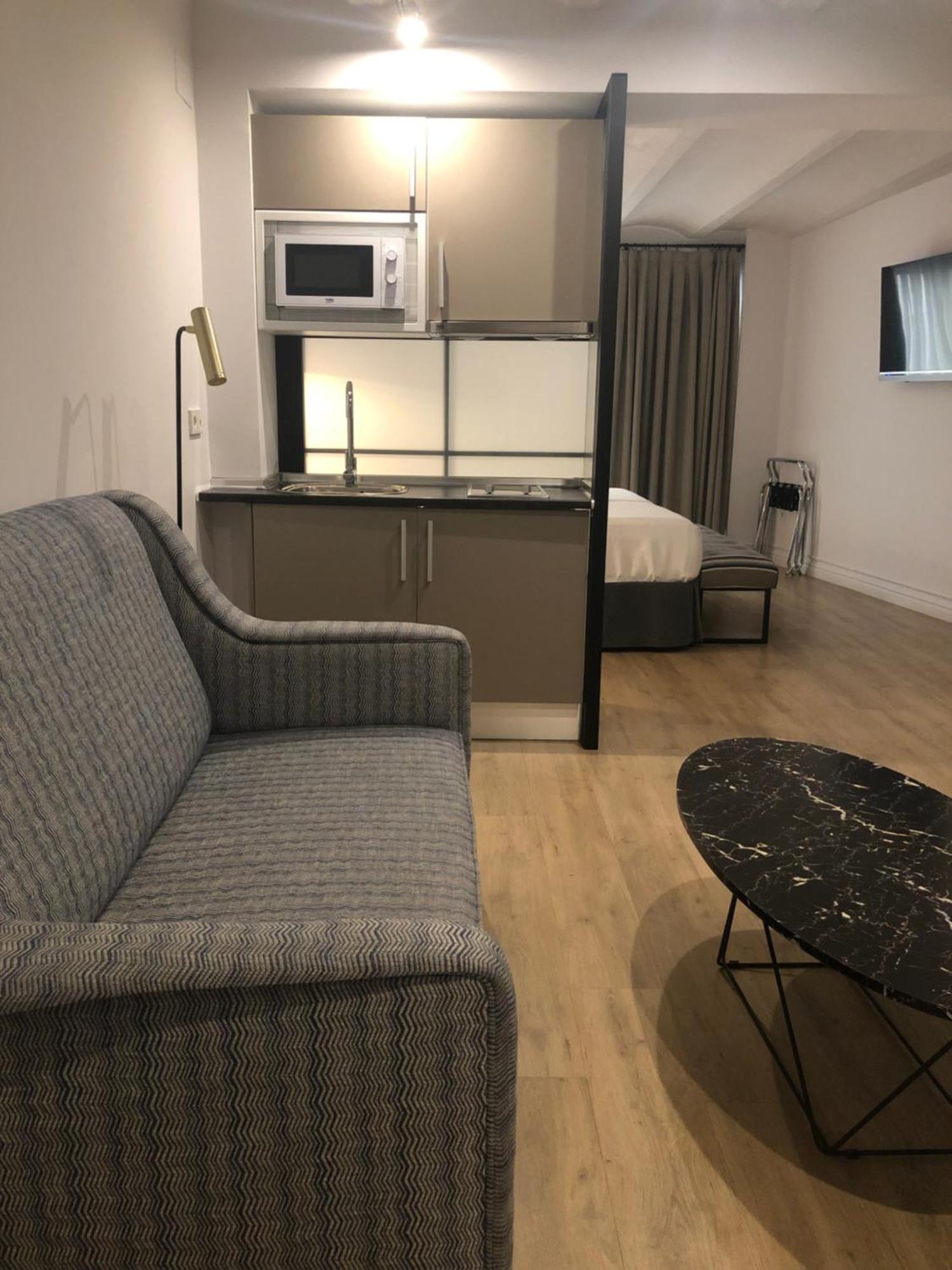 Suites Hom Sevilla Exterior photo