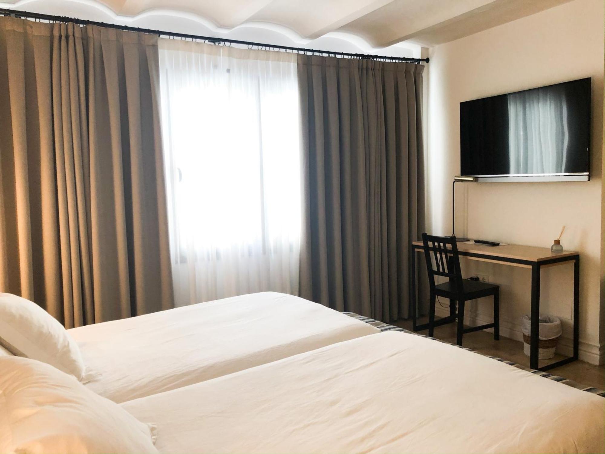 Suites Hom Sevilla Exterior photo