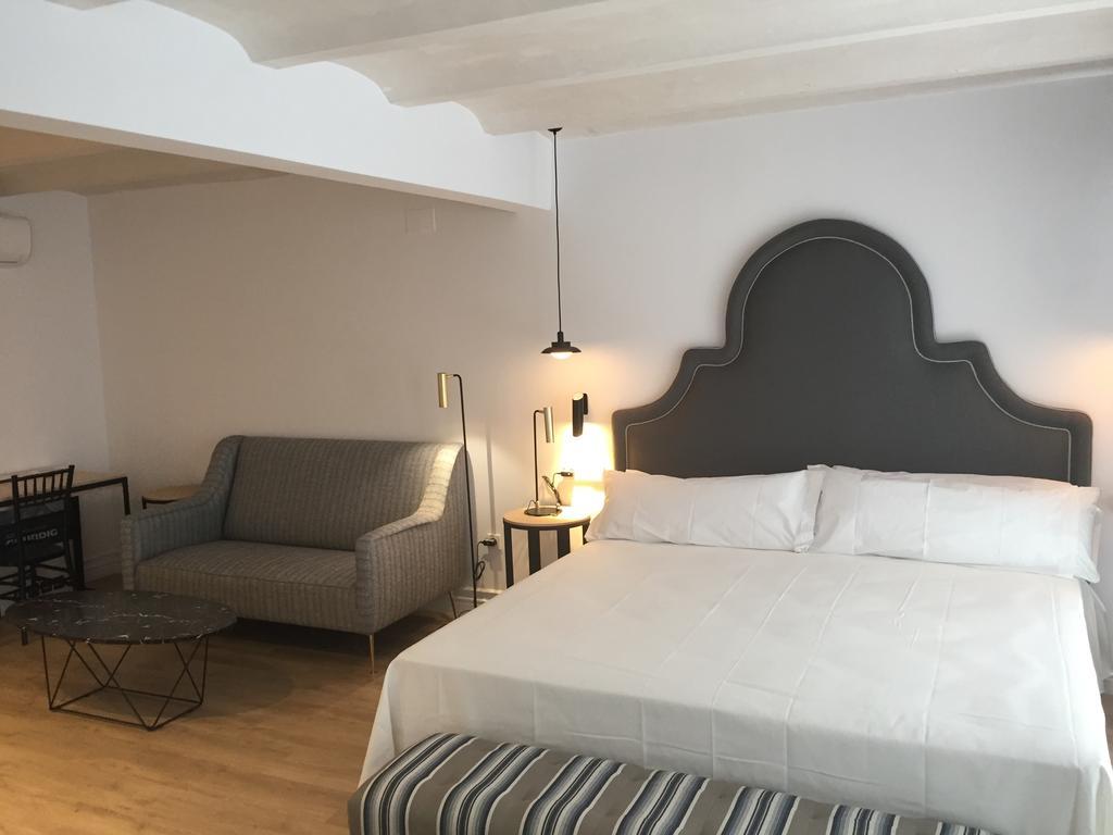 Suites Hom Sevilla Exterior photo