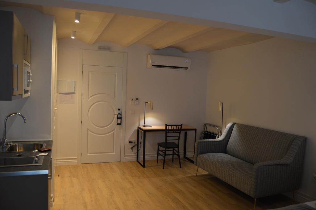 Suites Hom Sevilla Exterior photo