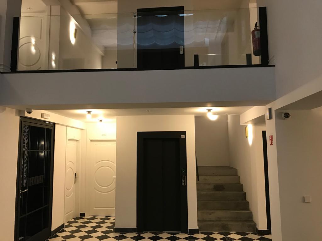 Suites Hom Sevilla Exterior photo