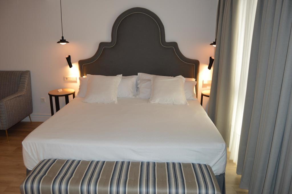 Suites Hom Sevilla Exterior photo
